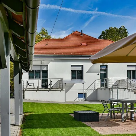 Garden Apartment Eger